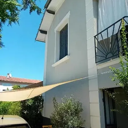 A | 62 M² | Piscine Privee Lägenhet Alès
