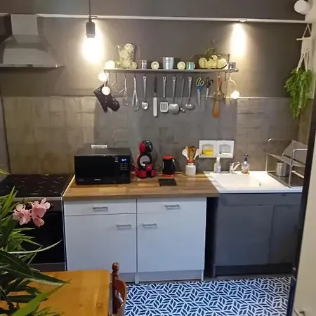 A | 62 M² | Piscine Privee Lägenhet Alès